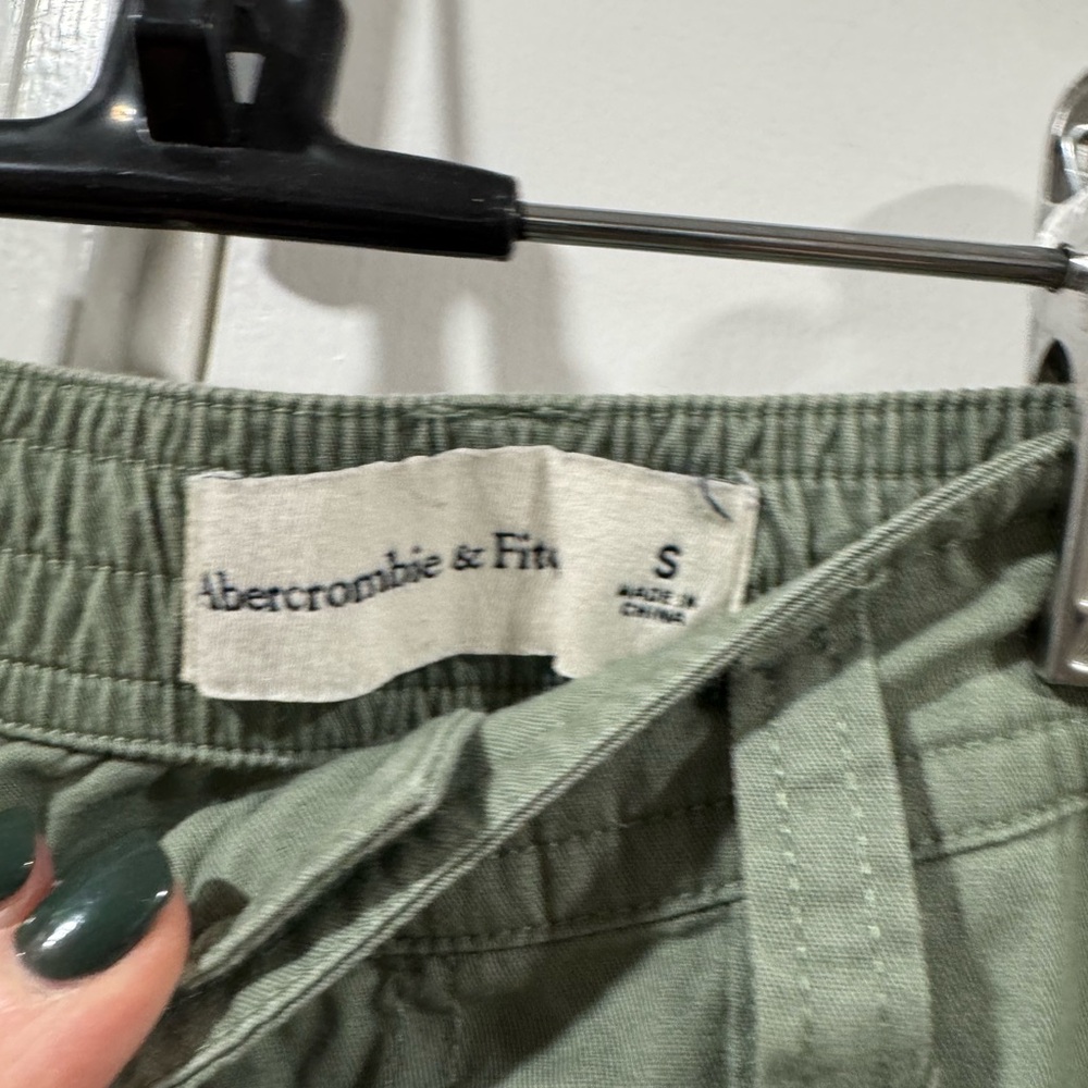 Abercrombie & Fitch Olive Green Cargo Pants - Picture 3 of 5